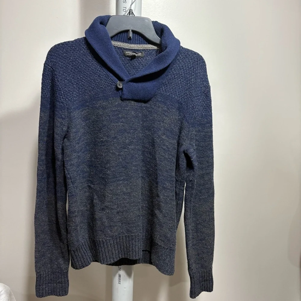 Banana Republic Mens Merino Wool Blend Blue Sweater Sz M Foldover‎ Collar Preppy